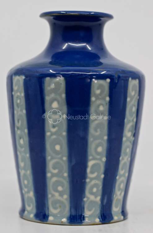 Léon Elchinger - Vase à décor de bandes bleues et motifs blancs