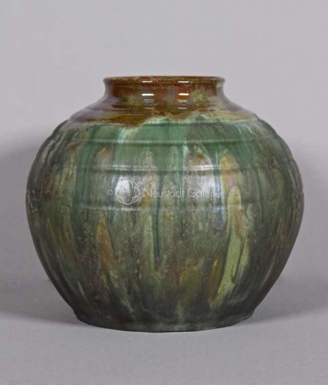 Léon Elchinger - Vase boule à dégradés de vert