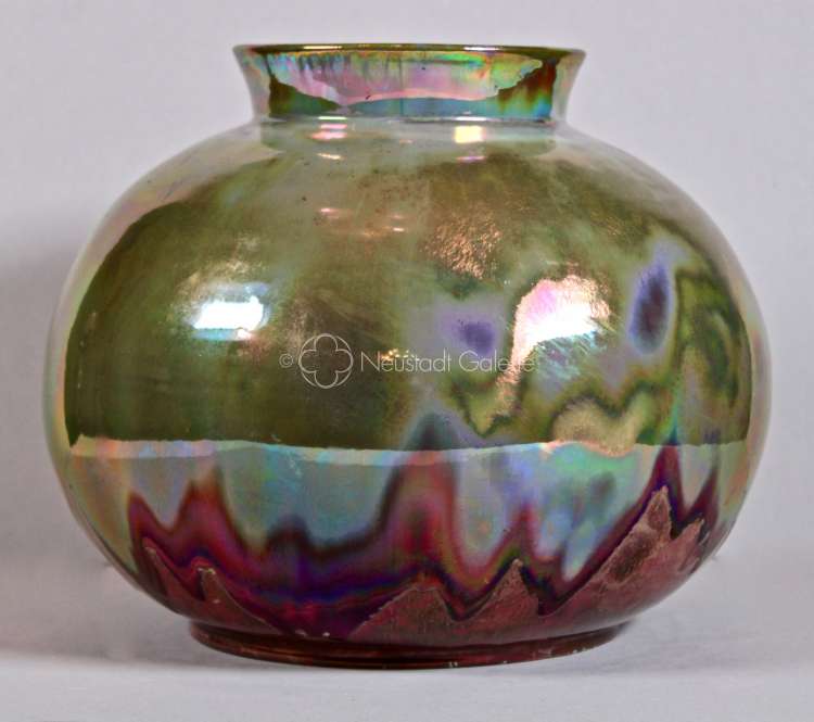 Léon Elchinger - Vase boule flammé aux nuances violet, or, vert, rouge, etc..