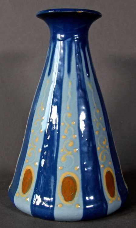 Léon Elchinger - Vase conique à motifs bleus et points rouges