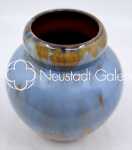 Léon ELCHINGER Vase à coulures bleues céramique, hauteur : 12,5cm - vers 1900 et 1919. Léon Elchinger