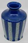 Léon Elchinger Vase à décor de bandes bleues et motifs blancs vers 1900 / 1919. Léon Elchinger