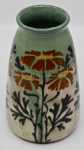 Léon ELCHINGER Vase à décor de marguerites rouges céramique vers 1898 / 1900. Léon Elchinger