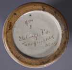 Léon Elchinger - Vase conique à décor de pommes de pins - vers 1900 / 1919 (marque). Léon Elchinger
