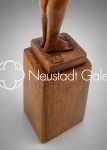 Louis HESSELBARTH (1893 - 1976) Homme nu debout bois sculpté, hauteur 21,5cm  (détail signature). Louis Hesselbarth