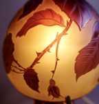 Paul Nicolas (d Argental) - Belle et rare lampe art nouveau de forme champignon à décor de roses - vers 1920 (détail). Paul Nicolas (d Argental)