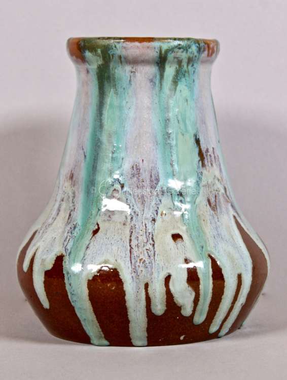 Léon Elchinger - Vase à coulures blanches, vertes et violettes